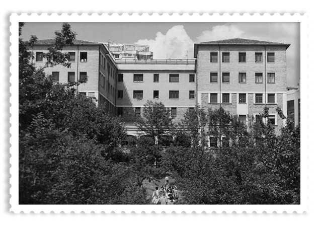 foto antigua del colegio Santa Catalina Labouré en Pamplona